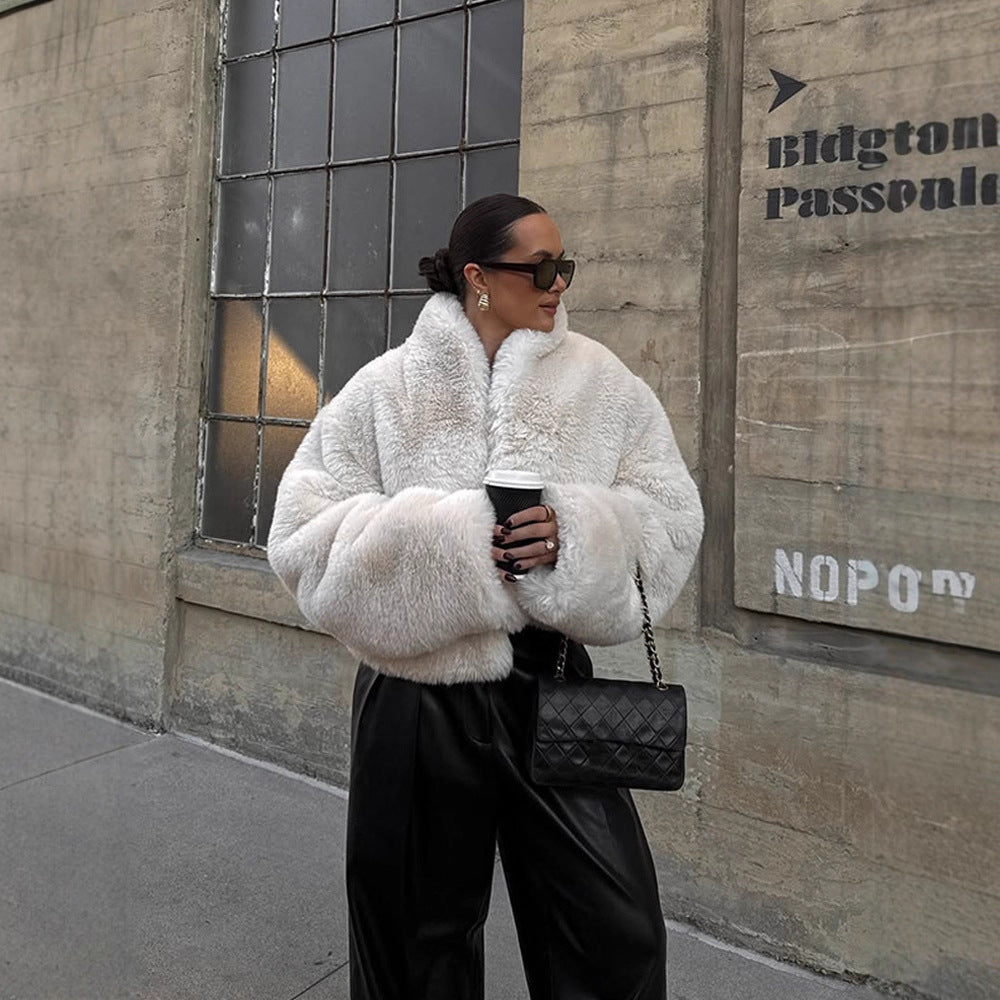 Damen Kurze kuschelige Faux‑Fur‑Bomberjacke mit voluminösem Schalkragen und kastiger Silhouette Drune
