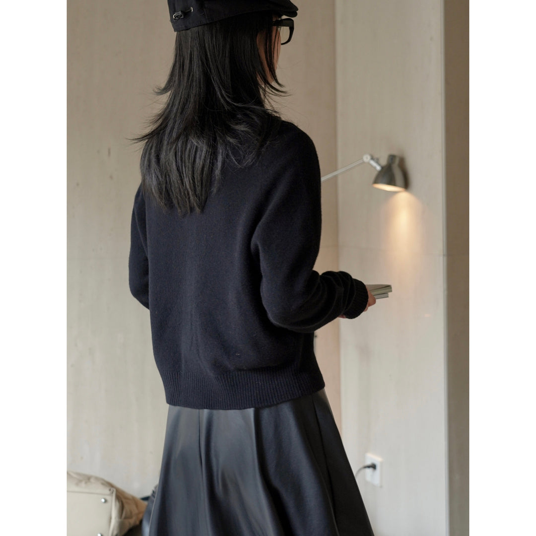 Damen Kurze Knopfleisten-Strickjacke aus flauschigem Wollmix mit Rundhalsausschnitt Drune