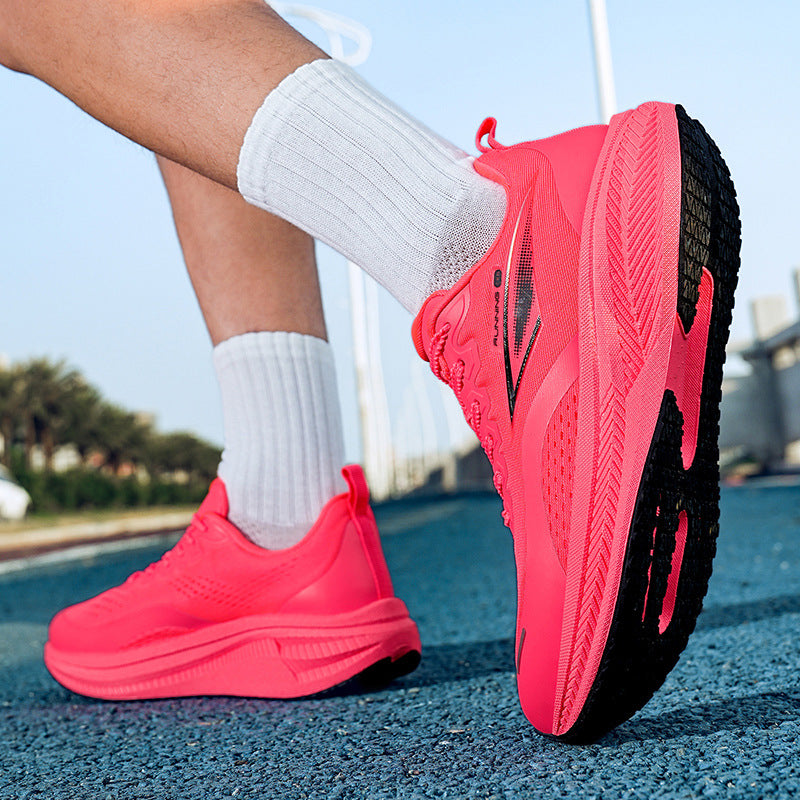 Unisex nan maximal gedämpfter leistungsorientierter Laufschuh mit reaktionsfreudiger Zwischensohle und atmungsaktivem Mesh Drune