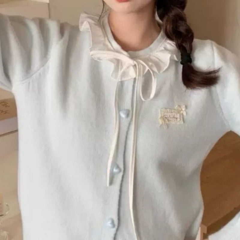 Damen verspielte Strickjacke mit Rüschendetail und perlenähnlichen Knöpfen Drune