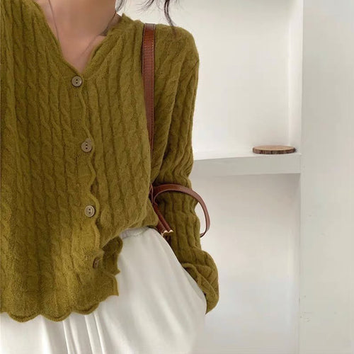 Damen Strickjacke mit strukturiertem Zopfmuster und eleganten Knopfdetails Drune