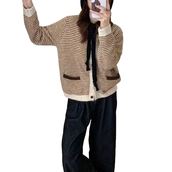 Damen lässiger Cardigan mit gestreiftem Design und modernen Taschen Drune
