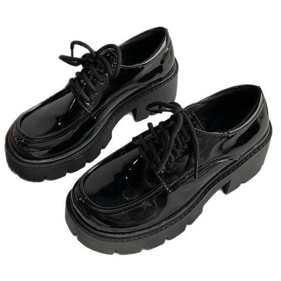 Damen Chunky Schnürschuhe mit robustem Blockabsatz und glänzender Oberfläche Drune