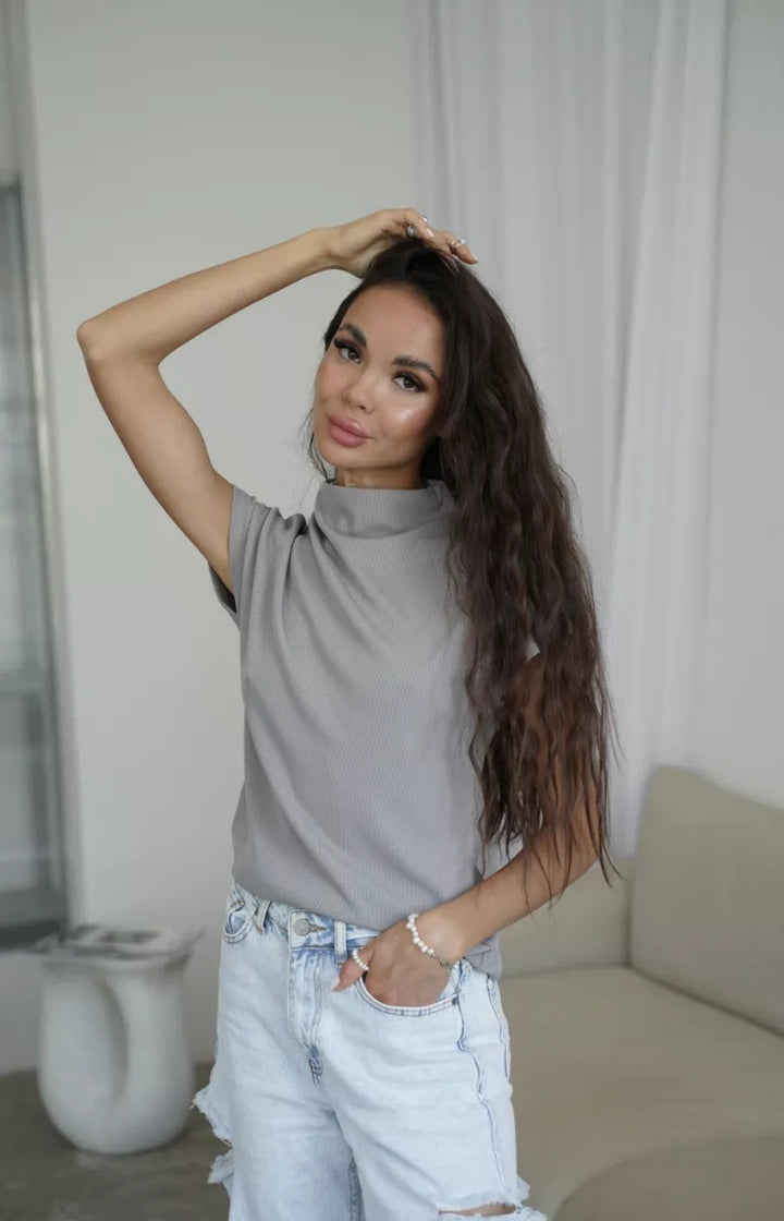 Damen modisches Kurzarm-Shirt mit hochgeschlossenem Kragen und elegantem Schnitt