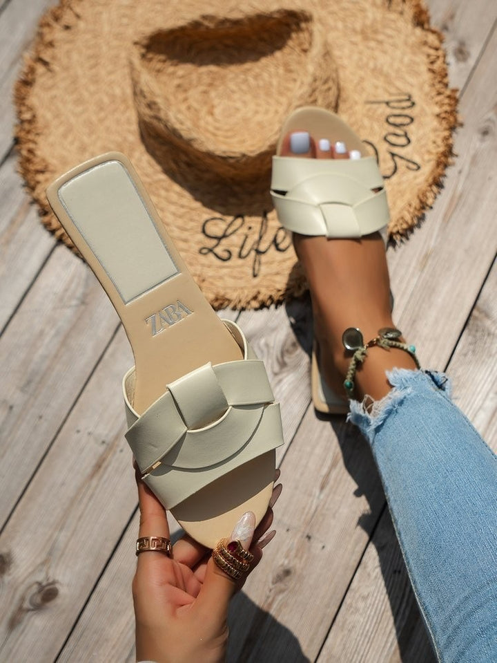 Damen Jeans-Optik Slide-Sandalen mit gekreuzten Stoffriemen und flacher Komfortsohle Drune
