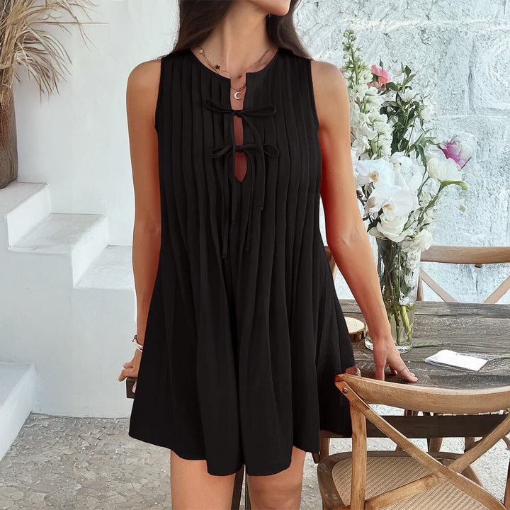 Damen Ärmelloses Sommerkleid mit Plisseefalten und dekorativem Schlüssel-Ausschnitt Drune
