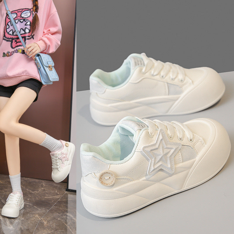 Damen Sneakers mit leichtem Profil und trendy Sternen-Details Drune