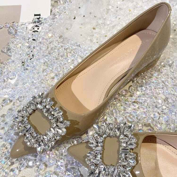 Damen Spitz zulaufende Lack‑Flats mit geschliffener Kristallschließe Drune