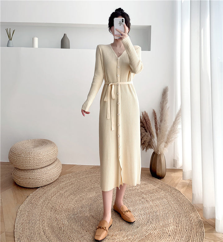 Damen Strickkleid mit tiefem V-Ausschnitt und tailliertem Gürtel Drune