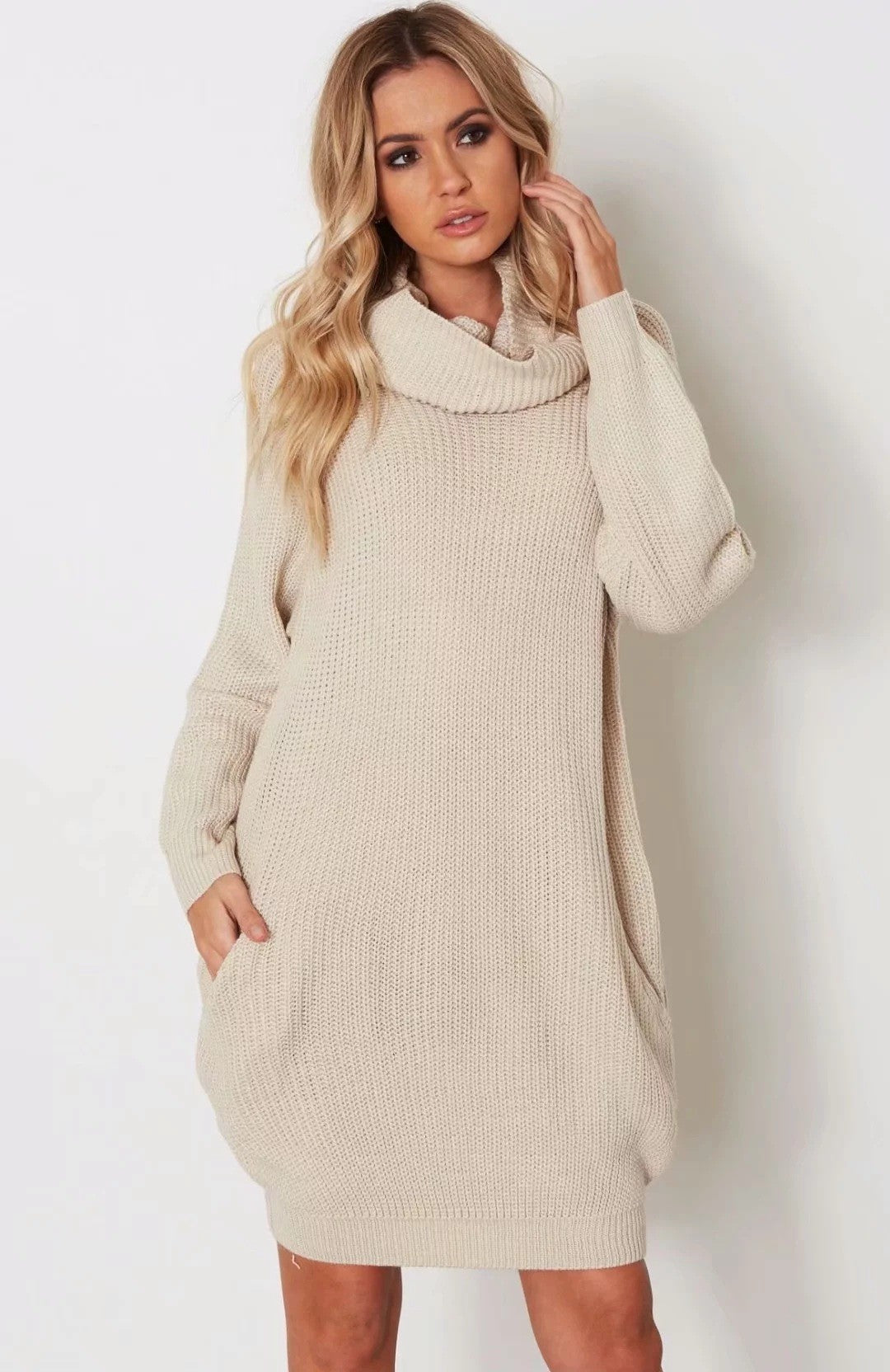 Damen Strickkleid mit weitem Kragen Drune
