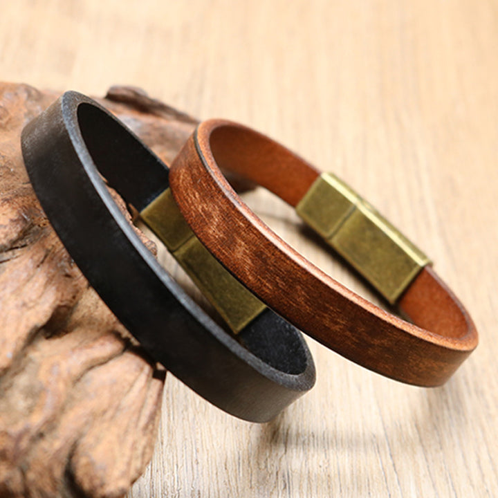 Drune | Robuste Lederarmband mit Messingschließe