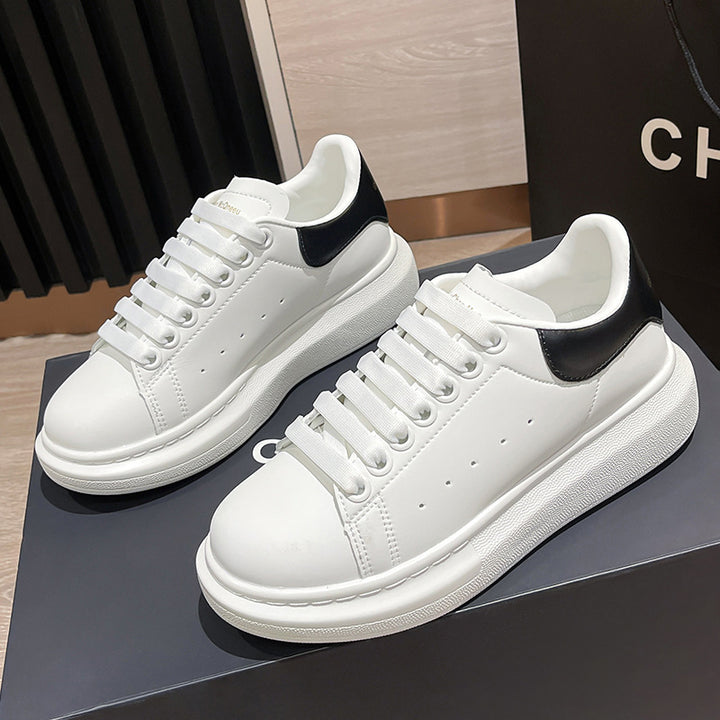 Unisex minimalistische Plateausneaker aus glattem Kunstleder mit gepolstertem Fersenkragen und dämpfender Leichtsohle Drune