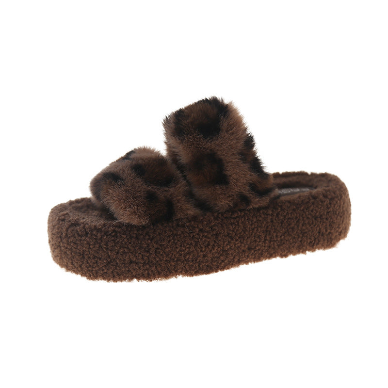 Damen Hausschuhe mit kuscheligem Plüschoberteil und eleganten Leopardenakzenten Drune