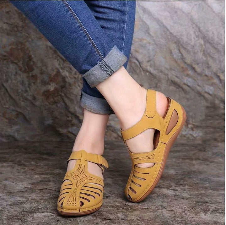 Damen nan geschlossene Slingback-Sandale mit perforiertem Obermaterial, ergonomischem Komfortfußbett und leichtem Keilabsatz Drune