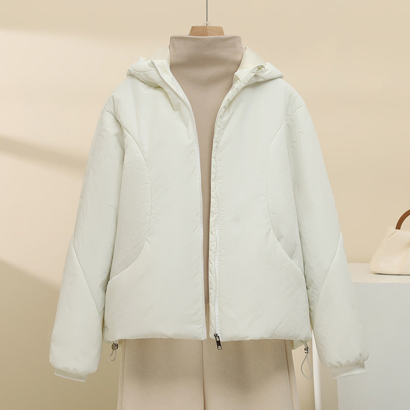 Damen nan gesteppte Kapuzenjacke mit kurzem Boxy‑Schnitt, verstellbarem Saum und wärmender Wattierung Drune