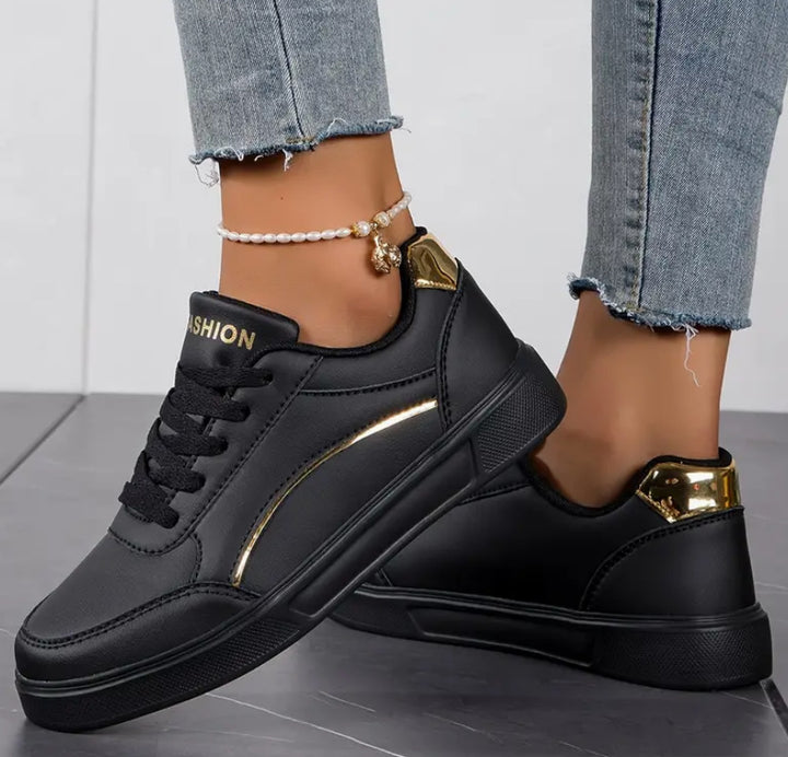 Damen nan niedrig geschnittener Kunstleder Sneaker mit holografischem Fersenbesatz Drune