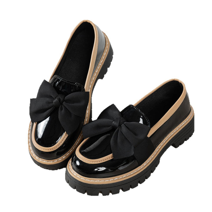 Damen nan Lack-Loafer mit großer Stoffschleife, kontrastierter Rahmennaht und robuster Traktorsohle Drune