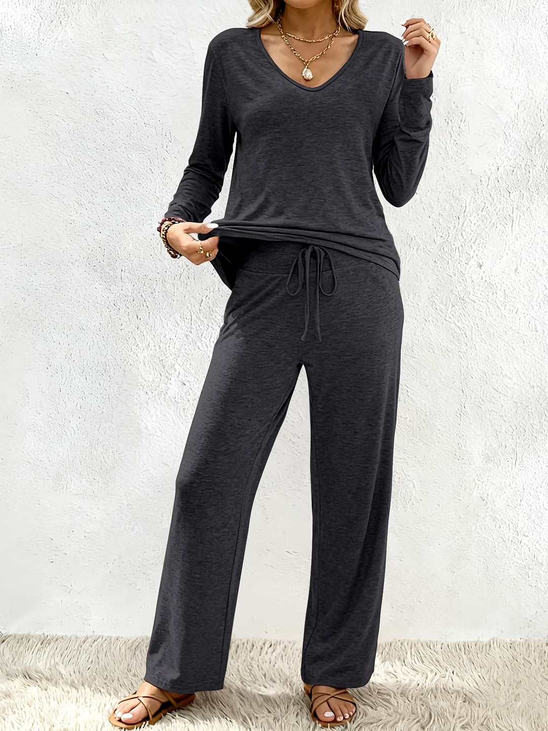 Damen Lounge-Set aus weichem Viskose-Modal-Mix mit V-Ausschnitt, Tunnelzughose und weitem Bein Drune