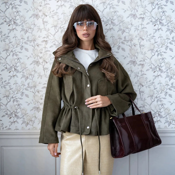 Damen Kurzblouson aus Veloursleder-Optik mit Kapuze, Tunnelzug‑Taillierung und Pattentaschen Drune