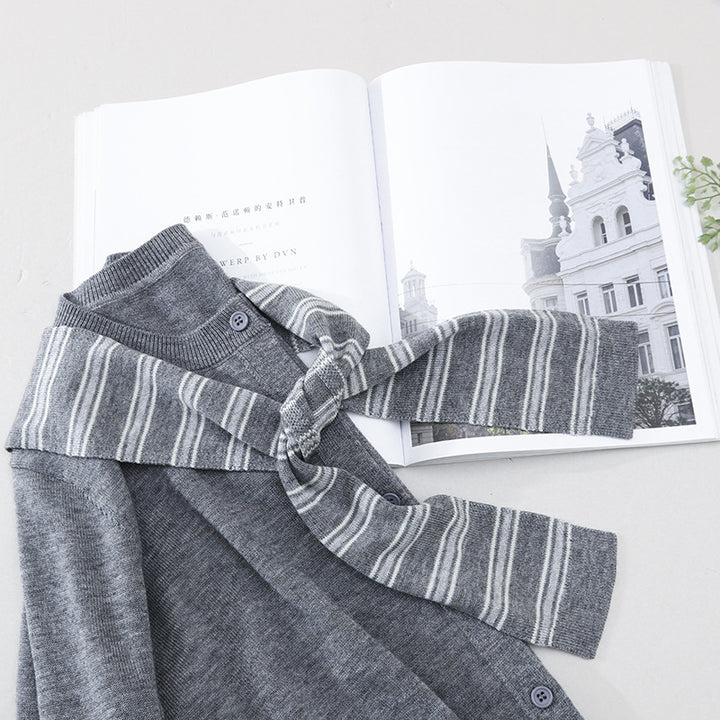 Damen Feiner Button-Cardigan mit maritimem Schultertuch-Detail aus leichtem Feinstrick Drune
