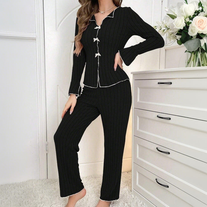 Damen Schlafanzugset mit elegantem Schnitt und feinen Details Drune