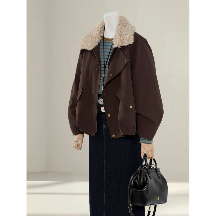 Damen Kurze Oversize-Bomberjacke mit Teddykragen und Druckknopfdetails Drune