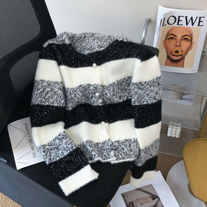 Damen Kuschelige Strickjacke mit Perlknöpfen Drune