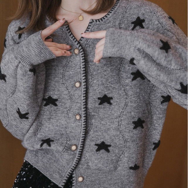 Damen Strickjacke mit floralem Muster und Knopfdetails Drune