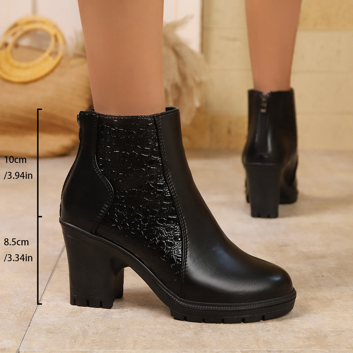 Damen Kurzschaft-Ankleboots mit Kroko-Prägung, seitlichem Reißverschluss und klobiger Lug-Sohle Drune