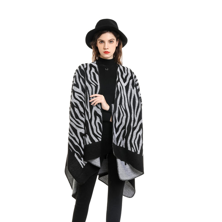 Damen Zebra‑Jacquard Poncho‑Cape im Oversize‑Kimono‑Fall aus weichem Feinstrick Drune