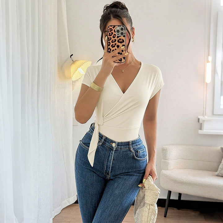 Damen Wickel-Body mit kurzem Arm, tailliertem Band und V-Ausschnitt Drune