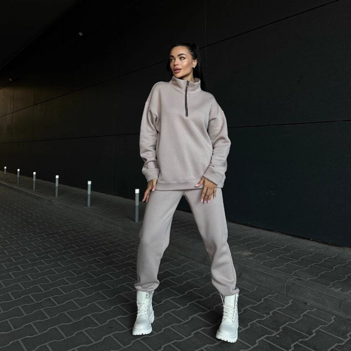 Damen kuscheliger Sweatanzug mit hohem Kragen und praktischen Reißverschlussdetails Drune