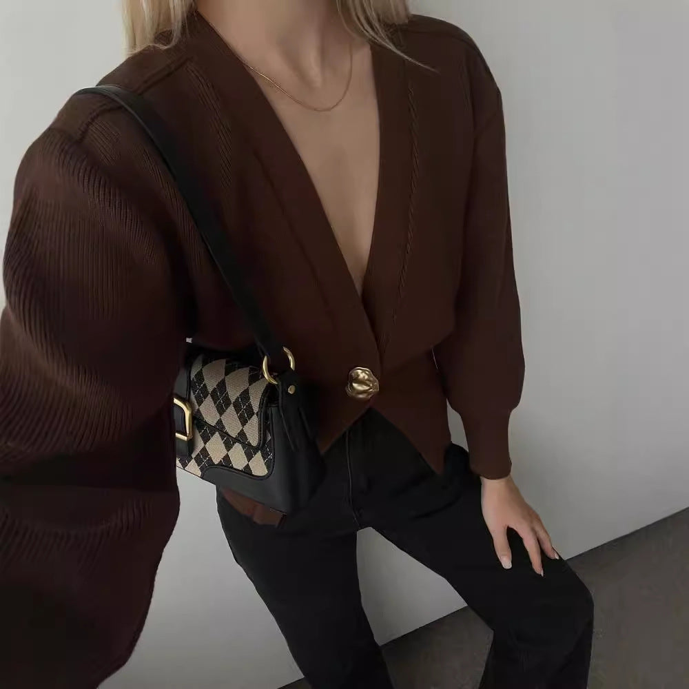 Damen eleganter Strickcardigan mit tiefem V-Ausschnitt und dekorativem Knopf Drune