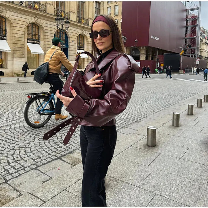 Damen modische Kunstlederjacke mit oversized Schnitt und auffälligen Schulterpartien Drune