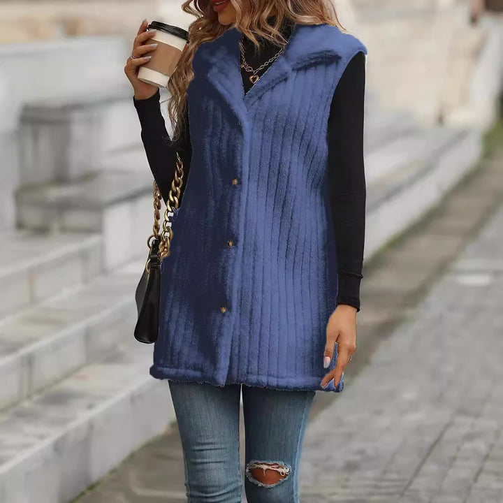 Damen Strickweste mit samtiger Oberfläche und modernen Knopfdetails Drune