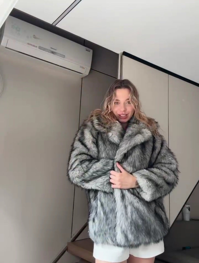 Damen Kurzer luxuriöser Kunstpelzmantel mit voluminösem Schalkragen und Boxy‑Silhouette Drune