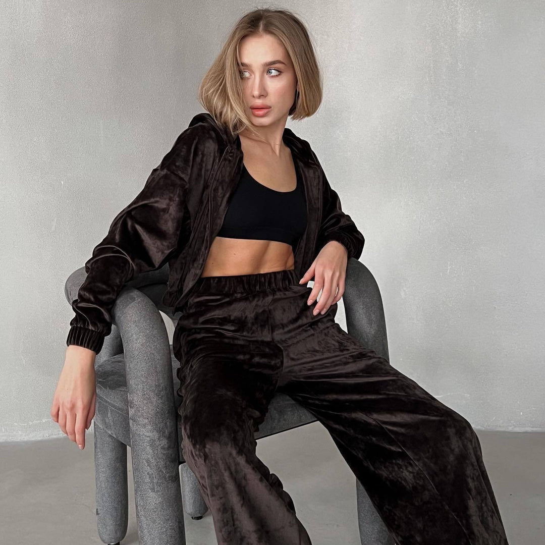 Damen cropped Samt-Zipjacke mit Kapuze und elastischer High-Waist Loungehose Drune