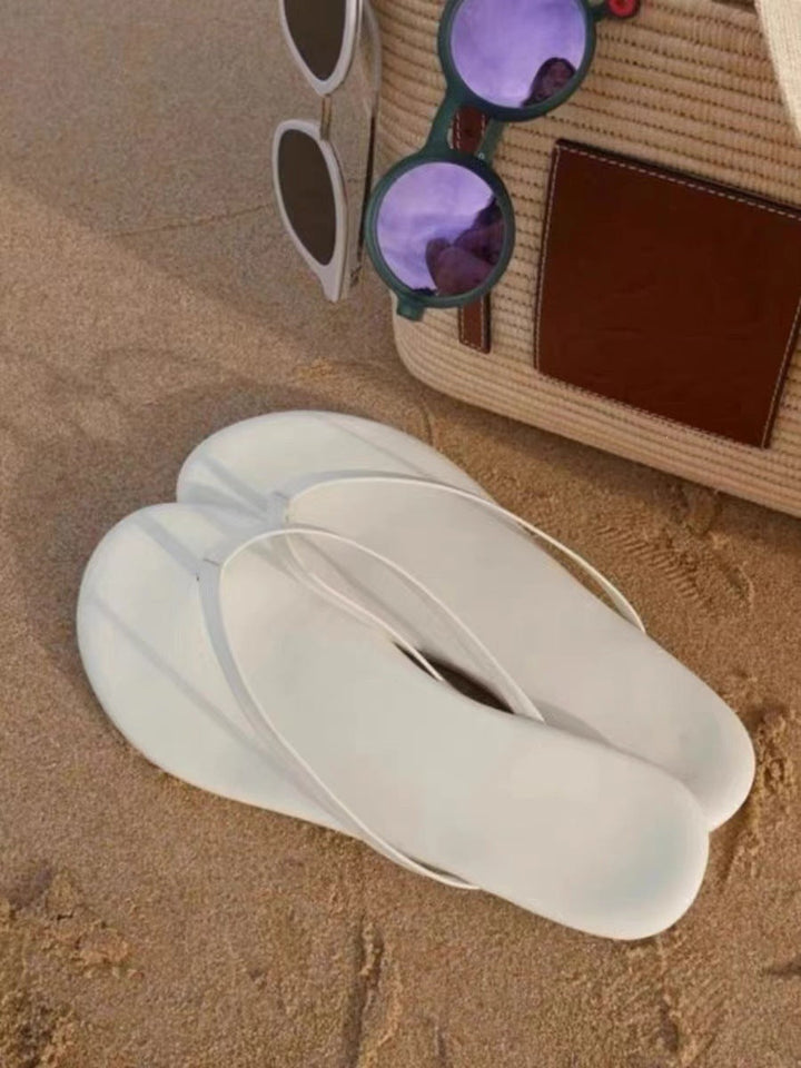 Damen Elegante Flip-Flops mit schimmerndem Riemen und komfortabler Sohle Drune