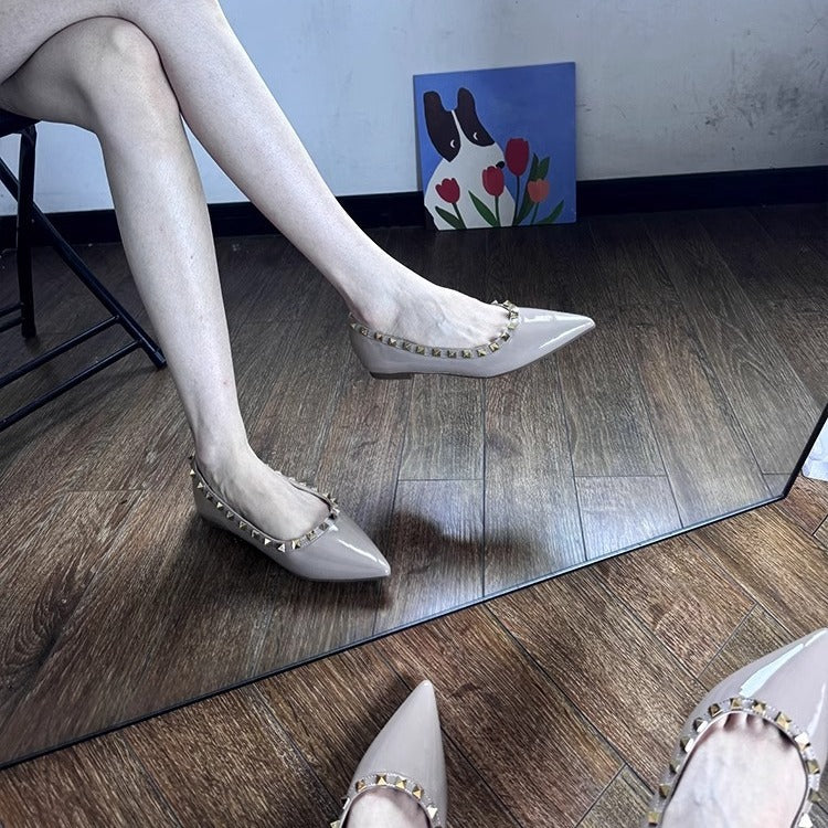 Frauen Ballerinas mit spitzem Zehen und Nietenrand Drune
