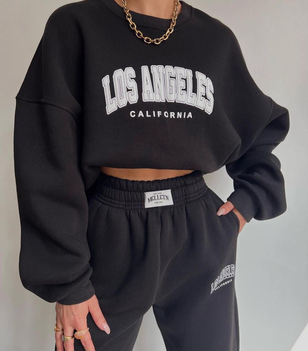 Damen Oversized Lounge-Set aus Baumwollfleece mit Collegestickerei und relaxed Jogginghose Drune