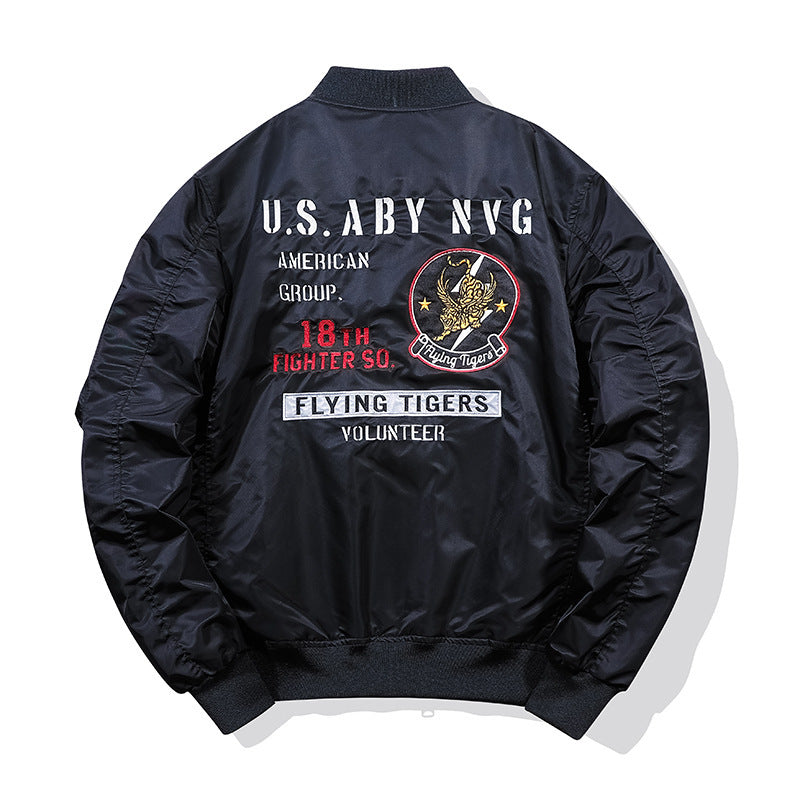 Herren Piloten-Bomberjacke im Vintage-Militärlook mit aufgestickten Patches und Ärmel-Utilitytasche Drune