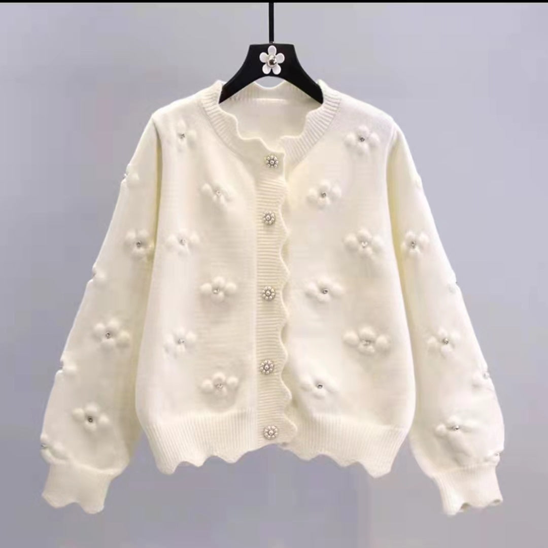 Damen Lockere Strickjacke mit floralen Applikationen und Perlenknöpfen Drune