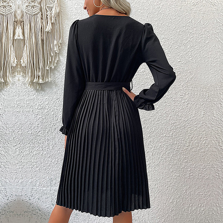 Damen Midikleid mit V-Ausschnitt, tailliertem Bindegürtel und plissiertem Tellerrock Drune