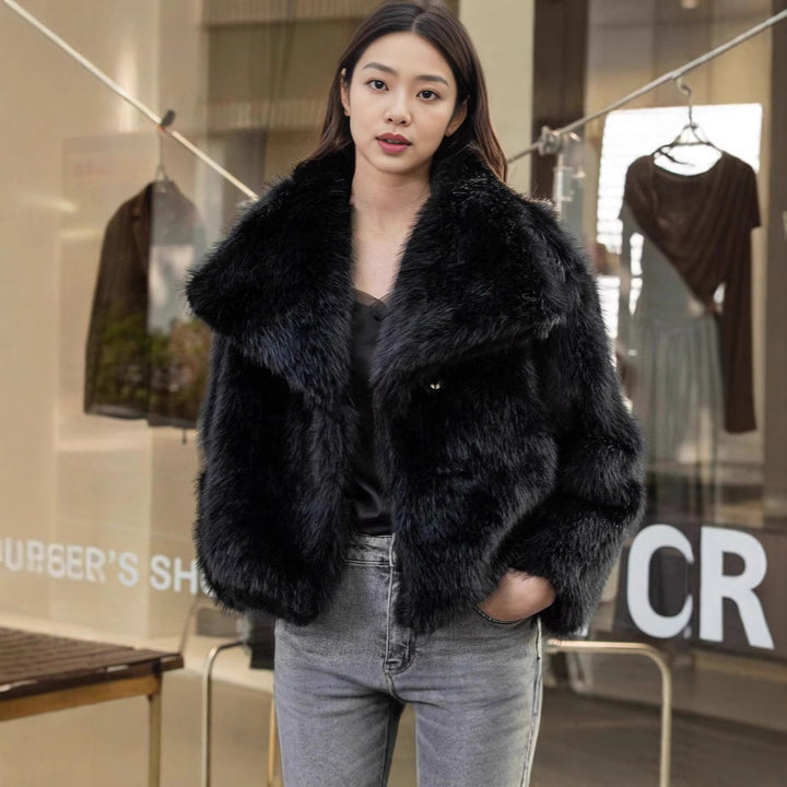 Damen Kurze Kunstfelljacke mit voluminösem Schalkragen Drune