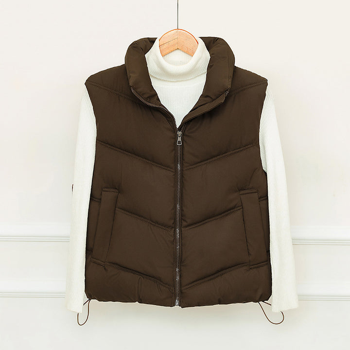 Damen Kurz geschnittene Puffer‑Steppweste mit V‑Quilt, hohem Stehkragen und Kordelzugsaum Drune