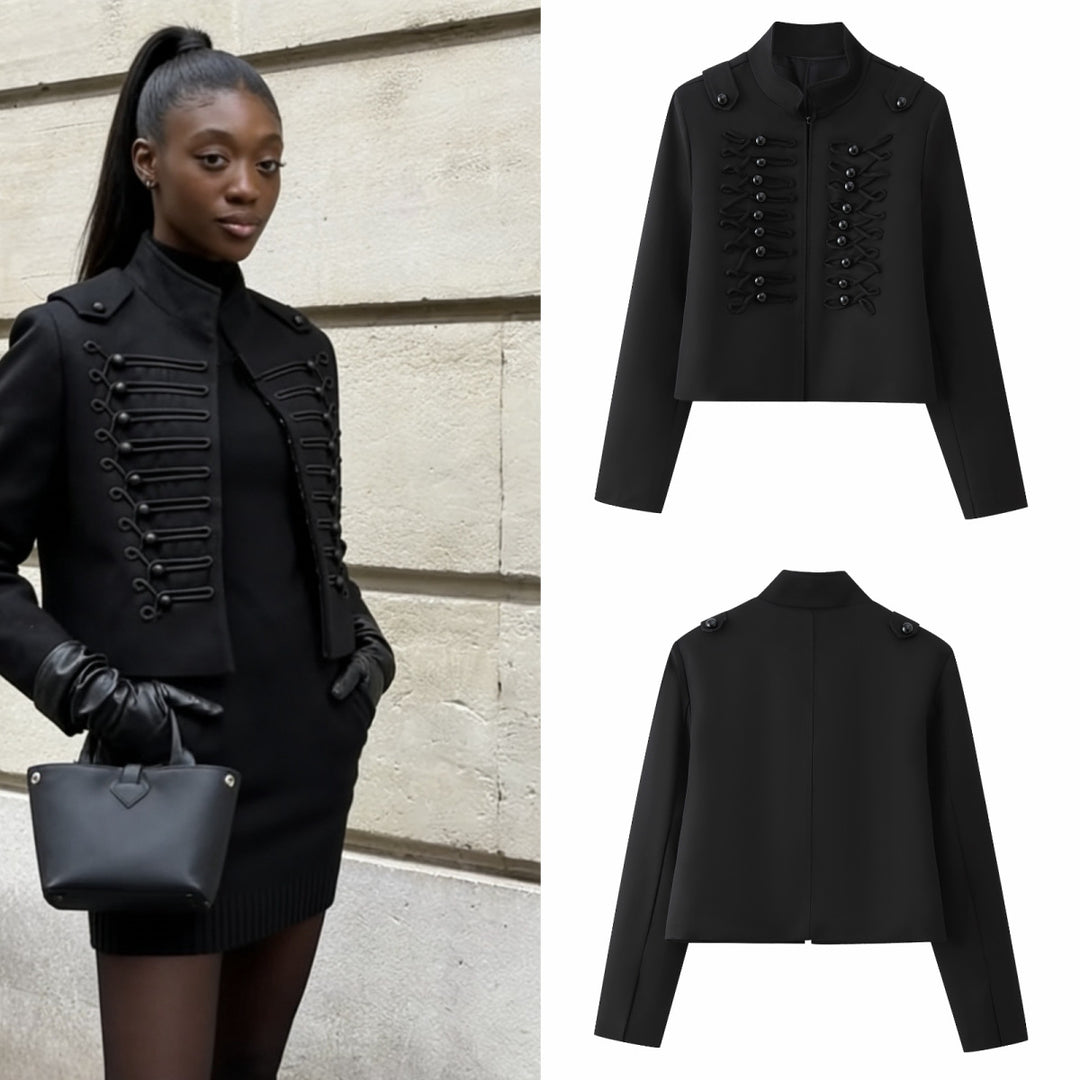 Damen 700+ taillierte Cropped‑Militärjacke mit Stehkragen, Zierkordeln und dekorativen Metallknöpfen Drune