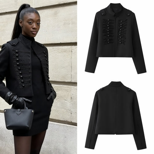 Damen 700+ taillierte Cropped‑Militärjacke mit Stehkragen, Zierkordeln und dekorativen Metallknöpfen Drune