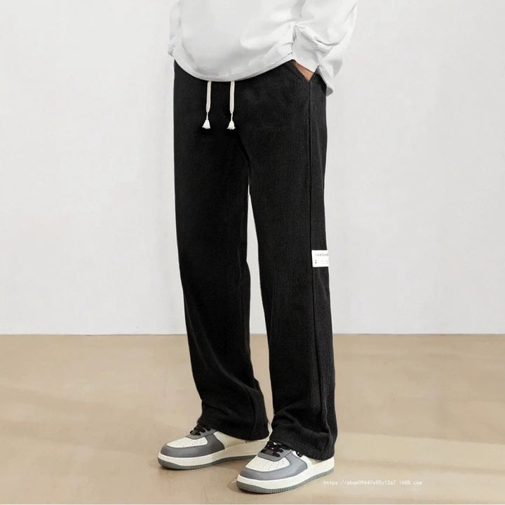 Herren Weite Cordhose im Relaxed-Fit mit Tunnelzug, geradem Bein & Label‑Patch Drune