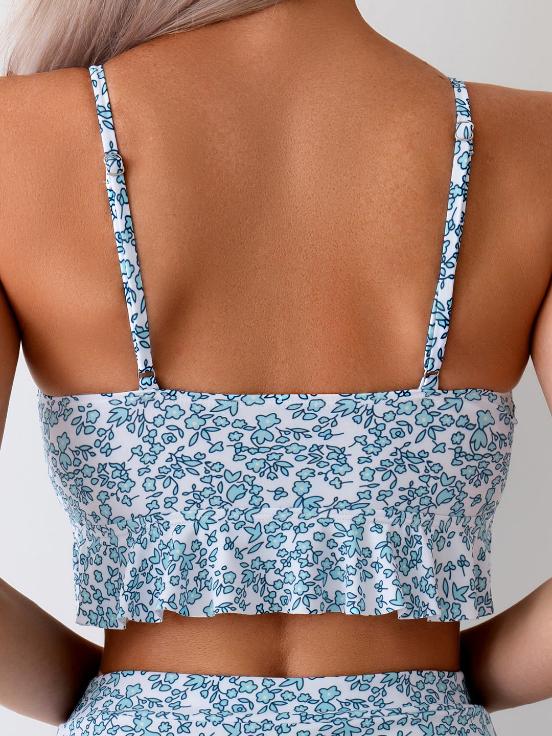 Damen Bikini-Set mit verstellbarem Oberteil und femininer Rüschenshort Drune