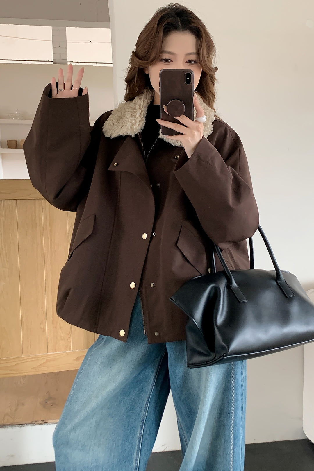 Damen Oversize-Kurzjacke mit Teddykragen und Pattentaschen Drune